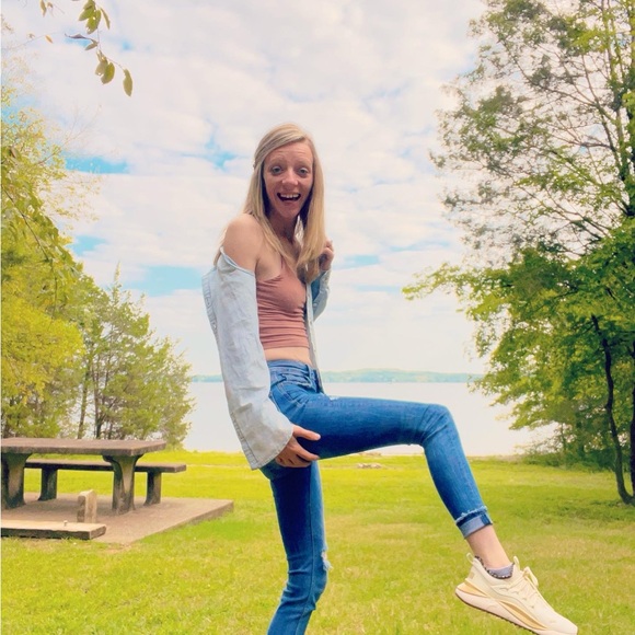 Meet your Posher, Marybeth - Picture 7 of 9